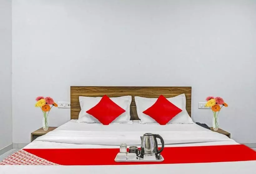 Hotelli Oyo 90450  Weekend Rooms