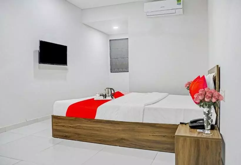 Hotelli Oyo 90450  Weekend Rooms