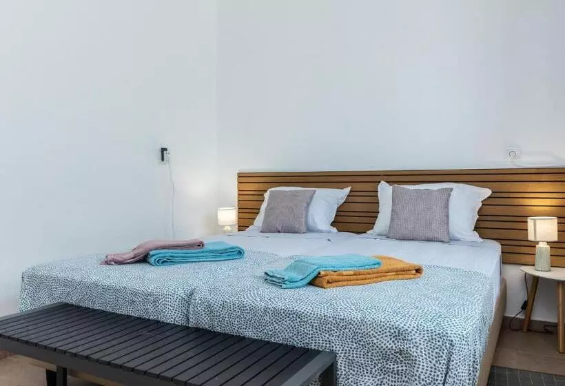 Majatalo Porta Nova Guesthouse By R Tex