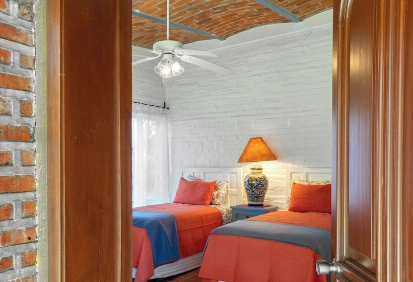 בית מלון כפרי Garden Of Dreams Boutique