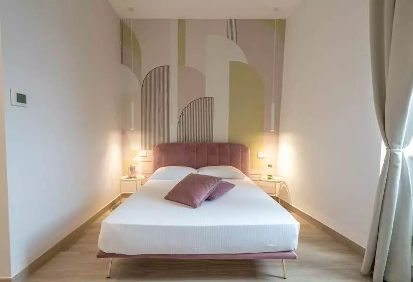 Hotelli La Banchina Luxury Suites