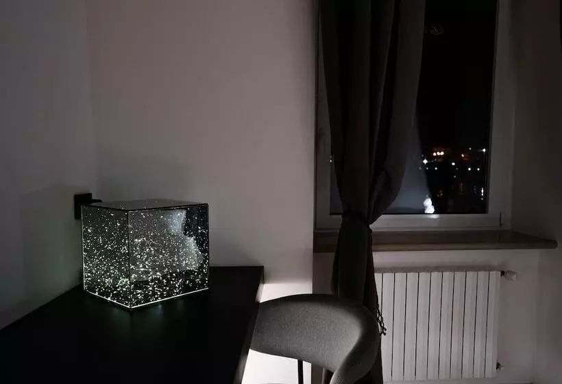 Hotelli La Banchina Luxury Suites