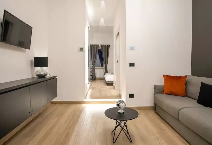 Hotelli La Banchina Luxury Suites