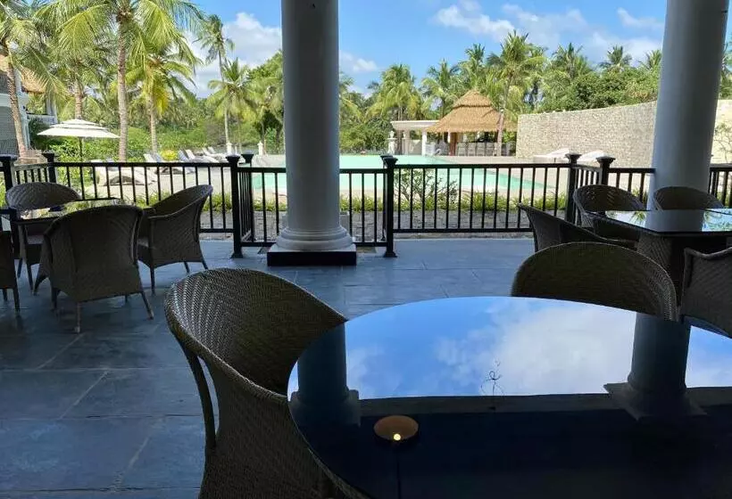 ホテル Lagoon Sarovar Premiere Resort   Pondicherry
