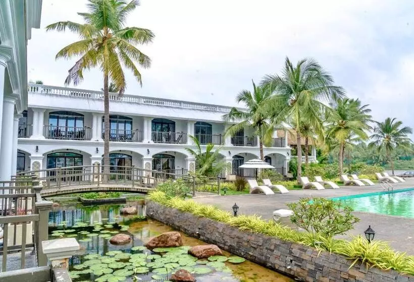 ホテル Lagoon Sarovar Premiere Resort   Pondicherry