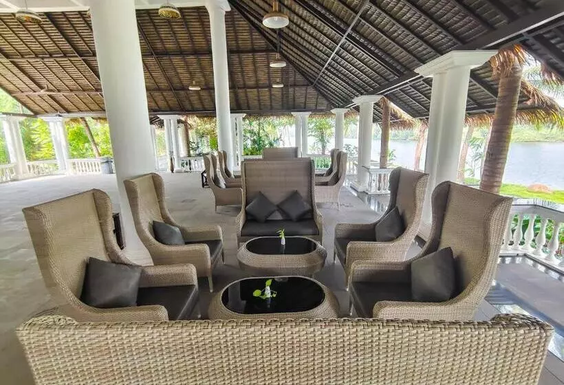 ホテル Lagoon Sarovar Premiere Resort   Pondicherry