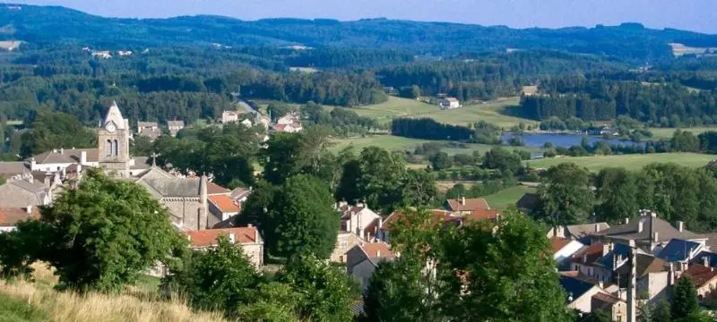 Hotelli Logis Hôtel Restaurant Le 1050