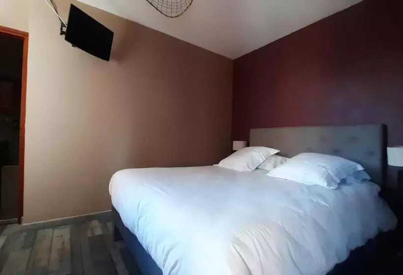 Hotelli Logis Hôtel Restaurant Le 1050