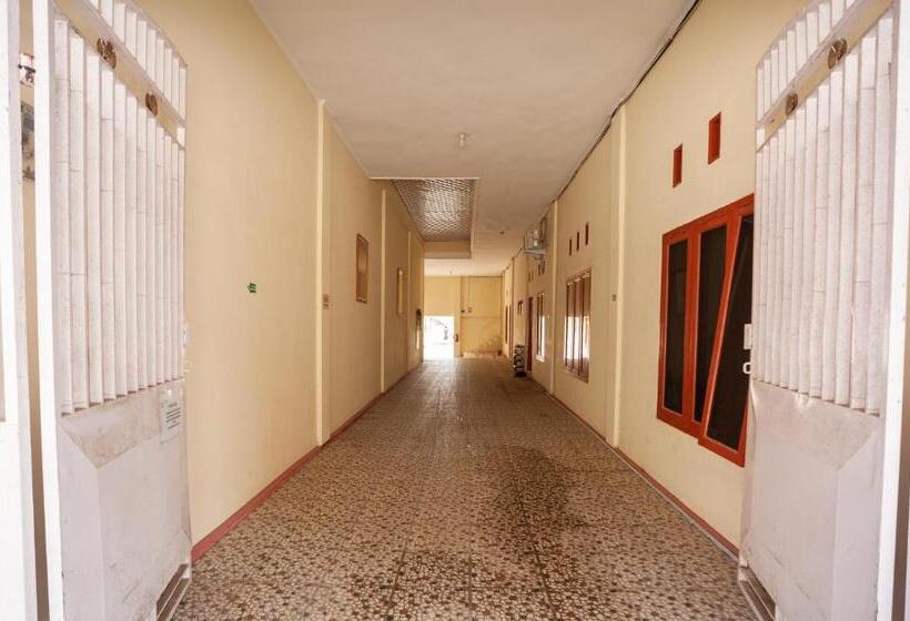 فندق Reddoorz Near Universitas Muhammadiyah Pringsewu