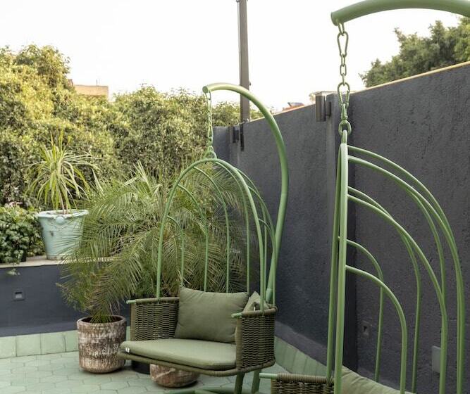 هتل Roso Guest House