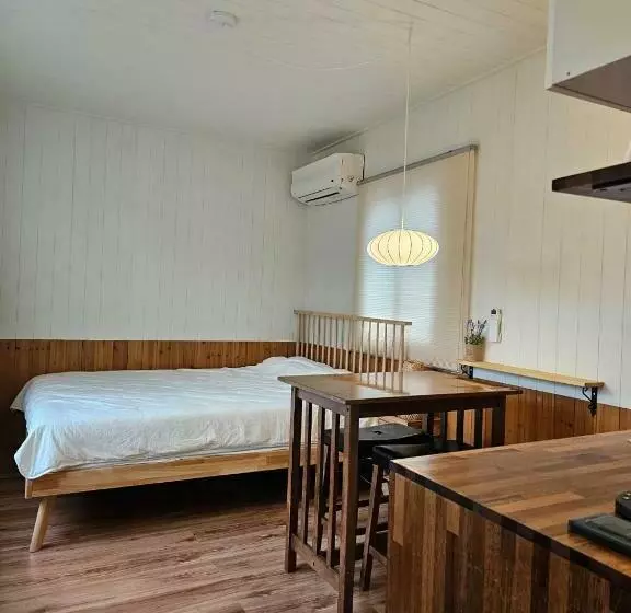 Majatalo Stay Erba