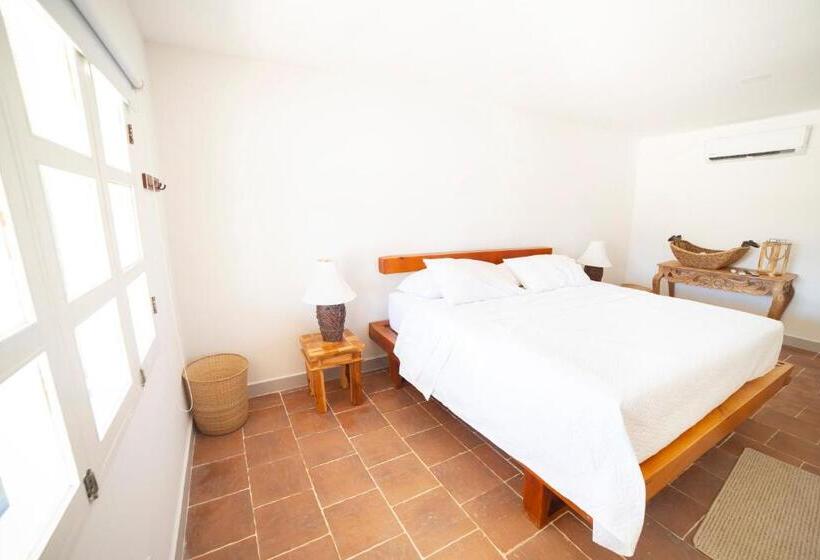 استراحتگاه Quinta Del Mar Crystal Beach