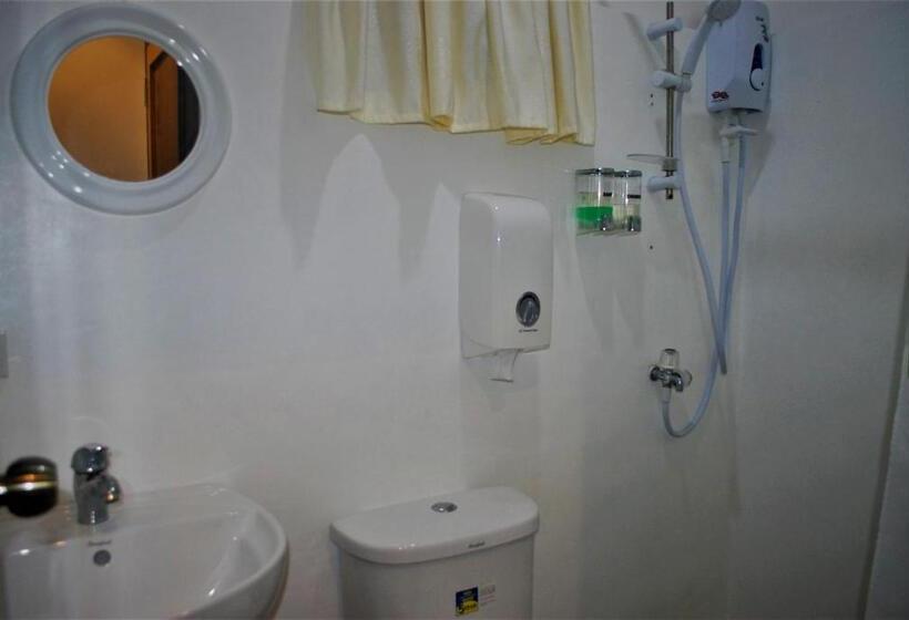 בית מלון כפרי 13 Ways Room Rentals