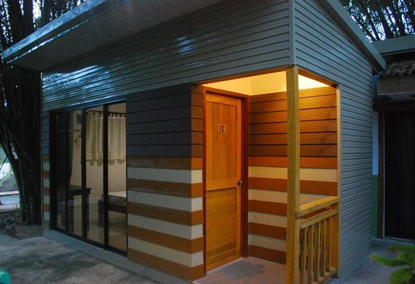 Hotel 13 Ways Room Rentals