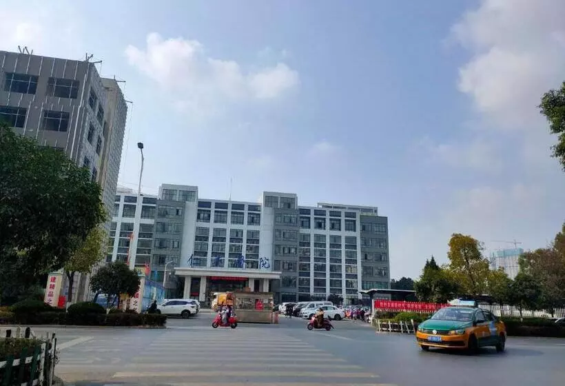 Hotelli 7days Inn Xuancheng High Speed Station