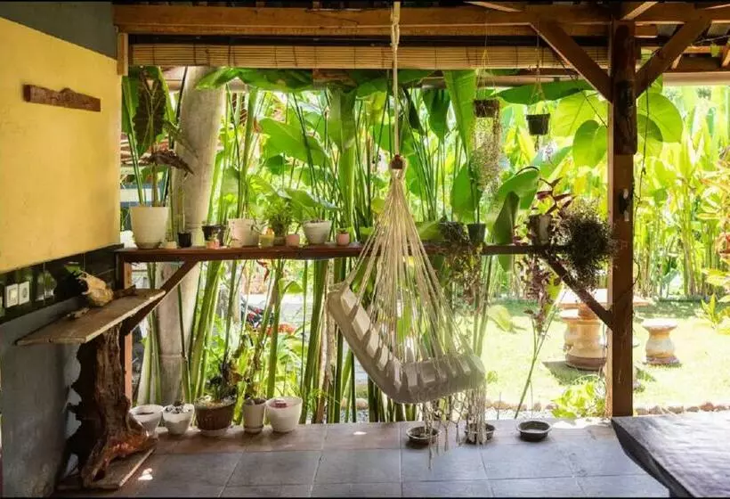 ホテル Ayumar Homestay Medewi