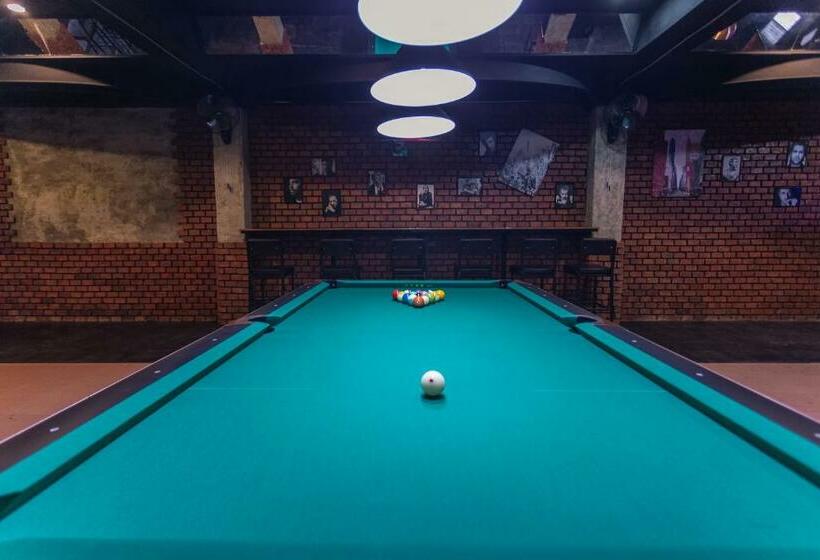 בית מלון כפרי Old Town