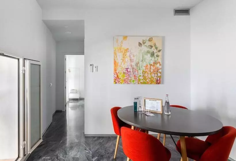 Numa I Jondo Apartments