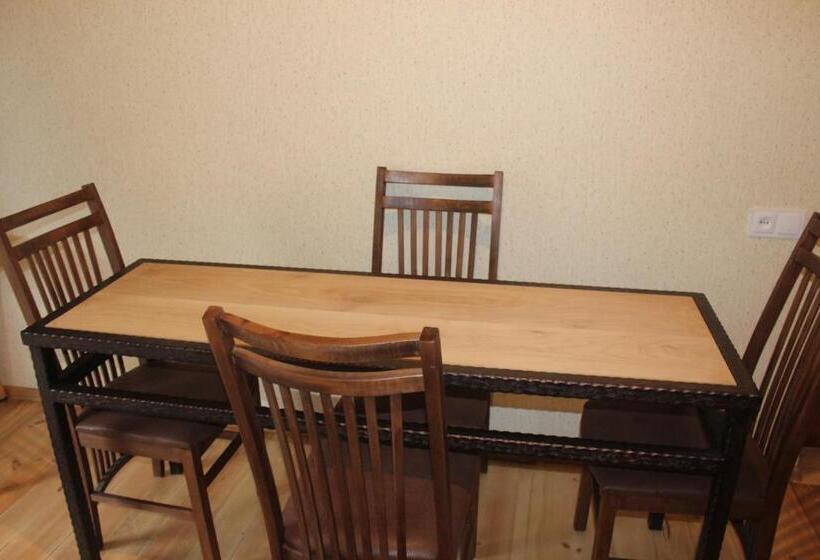 پانسیون Rustaveli St11