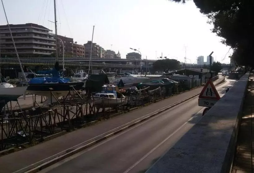 تختخواب و صبحانه Suites Florence