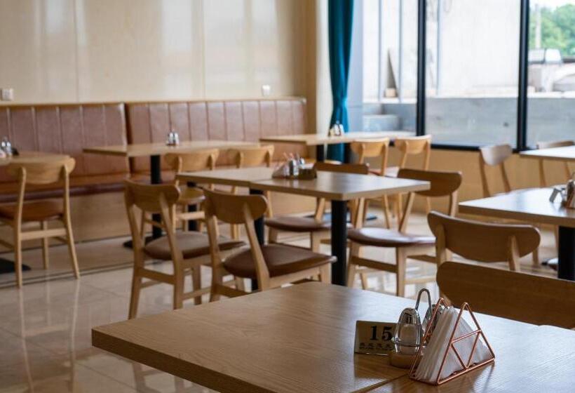 בית מלון כפרי G.c Royal