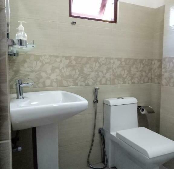 בית מלון כפרי Otha Shy Airport Transit