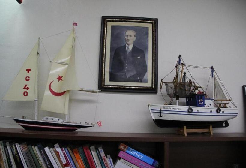 ホテル Ozdemir Pansiyon