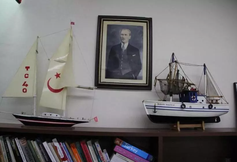 ホテル Ozdemir Pansiyon