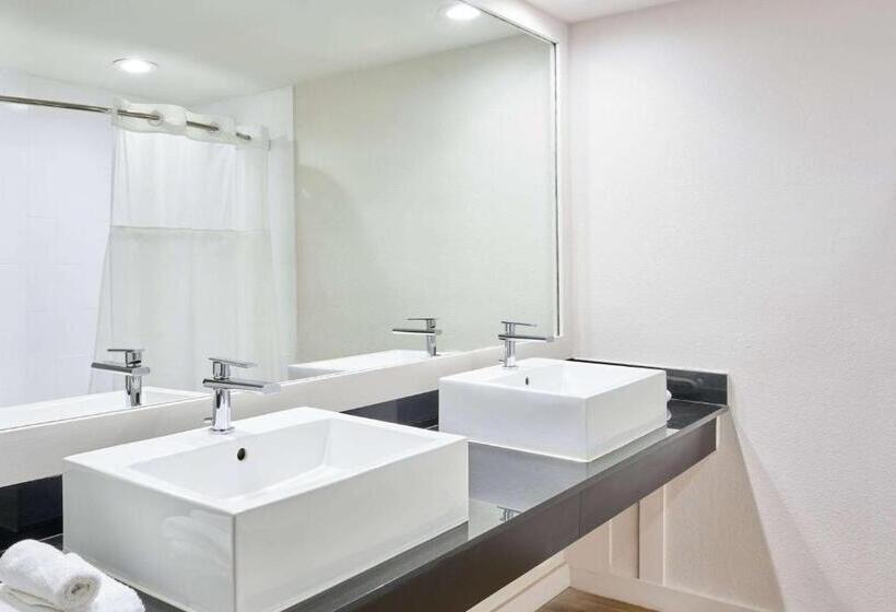 בית מלון כפרי Sandpiper Bay Allinclusive, Trademark Collection By Wyndham