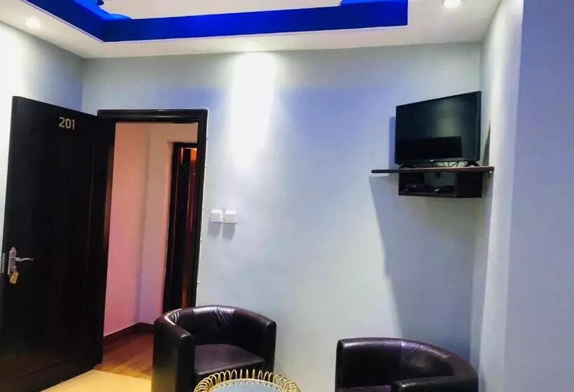 Human Hotel Ivato