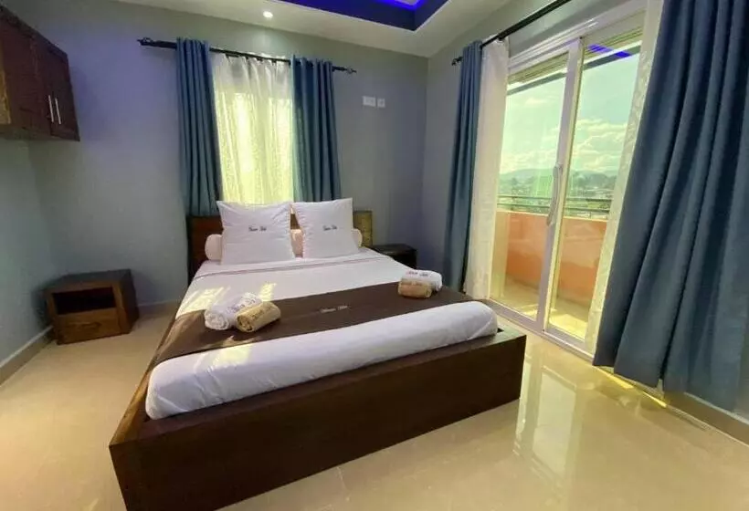 Human Hotel Ivato