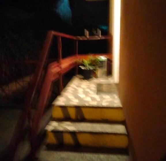 Pensjonat Camera Cu Baie Tina