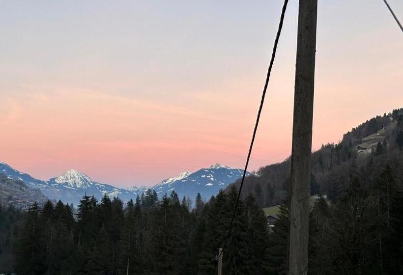 פנסיון Les Quatre Saisons   Balcon Et Jardin