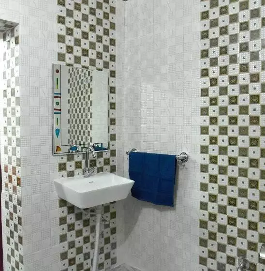 پانسیون L G Guest House