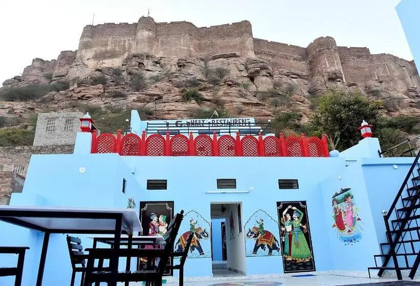 پانسیون L G Guest House