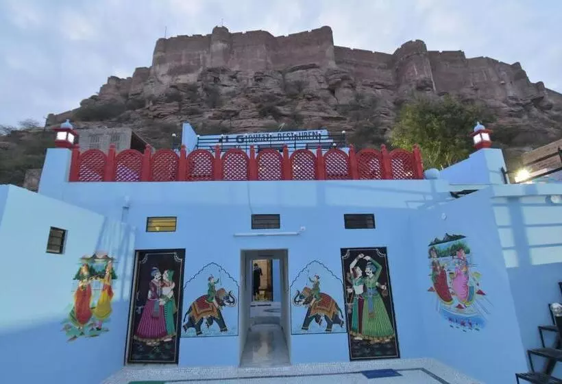 پانسیون L G Guest House