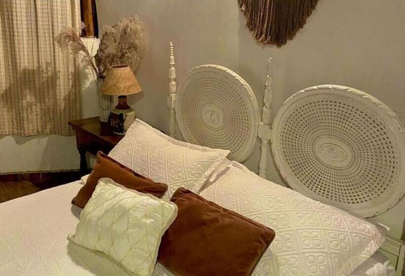 پانسیون Pousada Econois