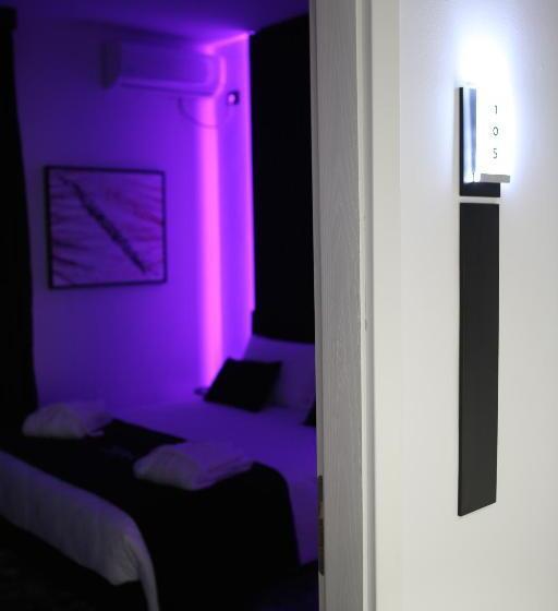 هتل Dark Boutique