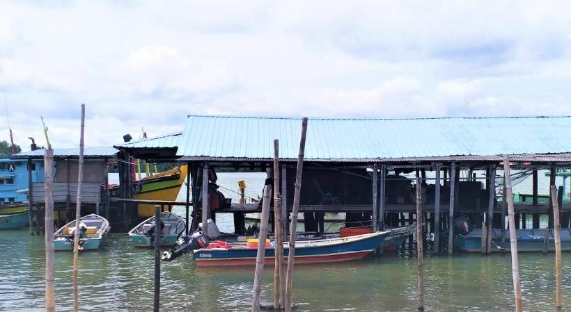 Hostel Hasina Resort@sedili