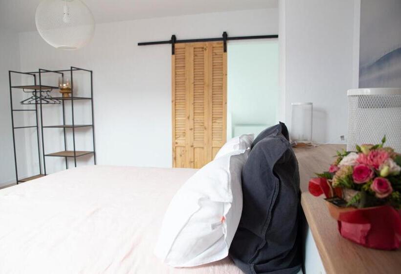 Bed and Breakfast A Coque Line