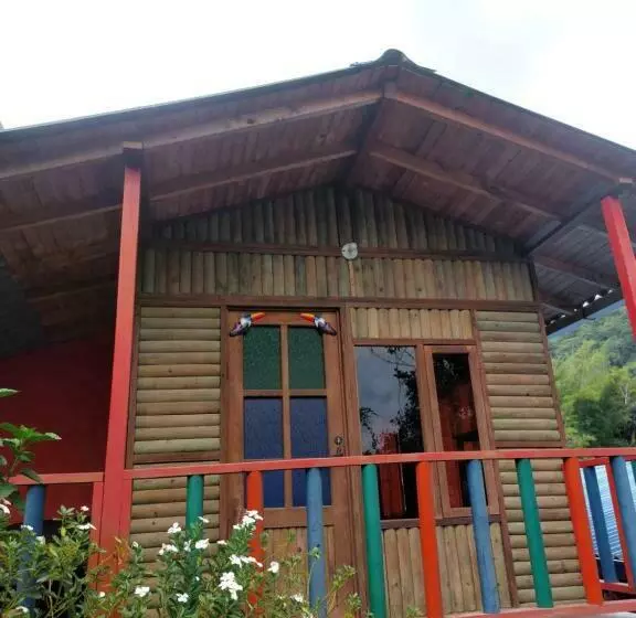 ベッドアンドブレックファースト Las Cabañas Del Escobo   Cabaña Tucán