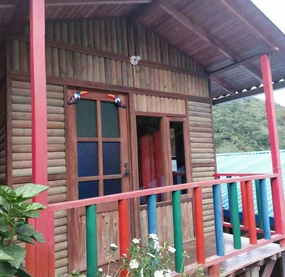 ベッドアンドブレックファースト Las Cabañas Del Escobo   Cabaña Tucán