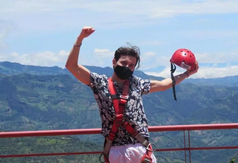 ベッドアンドブレックファースト Las Cabañas Del Escobo   Cabaña Tucán