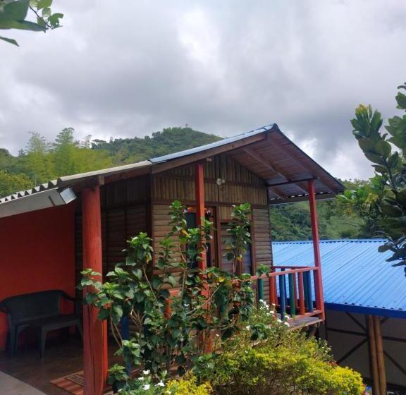 Bed & Breakfast Las Cabañas Del Escobo Cabaña Tucán