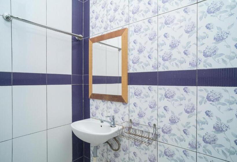 בית מלון כפרי Reddoorz Syariah Near Lapangan Dwiwarna Barabai