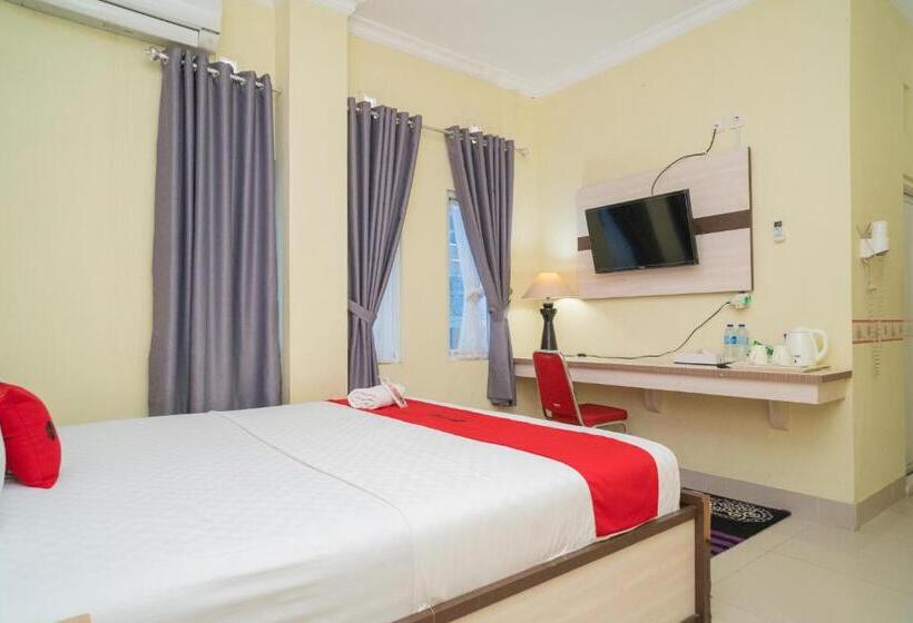 בית מלון כפרי Reddoorz Syariah Near Lapangan Dwiwarna Barabai