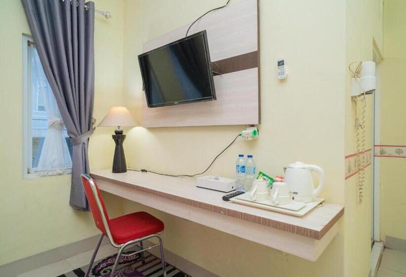 בית מלון כפרי Reddoorz Syariah Near Lapangan Dwiwarna Barabai