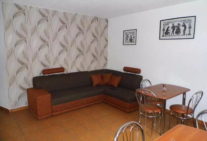 Majatalo Guest House Kovalik