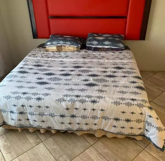 Majatalo Sapzres At Taung