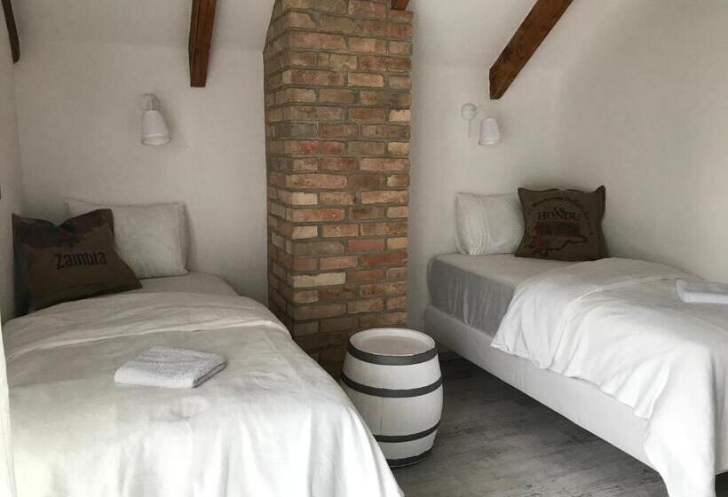 ペンション Vinný Tunel